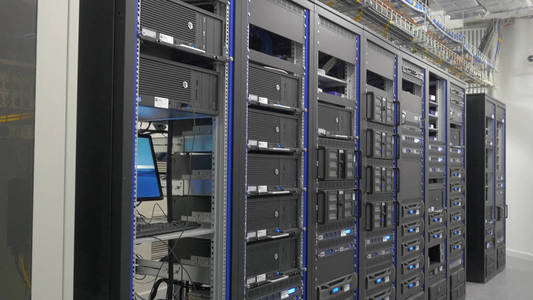 3d 渲染的服務器進行數據存儲、 處理和分析